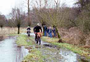 Toegankelijk voor alle soorten verkeer ... , 27-1-2002