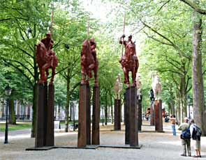 Sculpturen van Javier Marin, Lange Voorhout, Den Haag, 11-7-2009