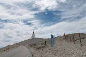 De top van de Ventoux is nu echt dichtbij! 28-7-2010