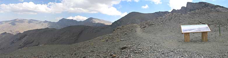 Panorama Sierra Nevada vanaf de voet van de Veleta, 26-8-2008